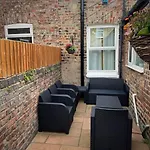 Escape 2 Unwind, Victorian Elegance - Sleeps 6