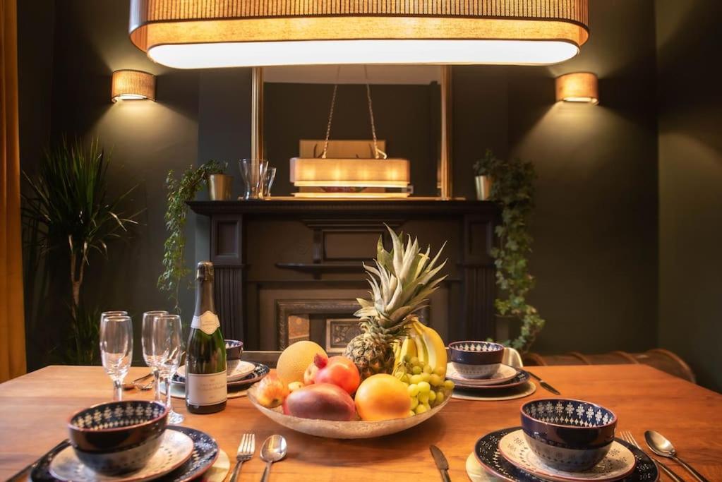 Escape 2 Unwind, Victorian Elegance - Sleeps 6 * York