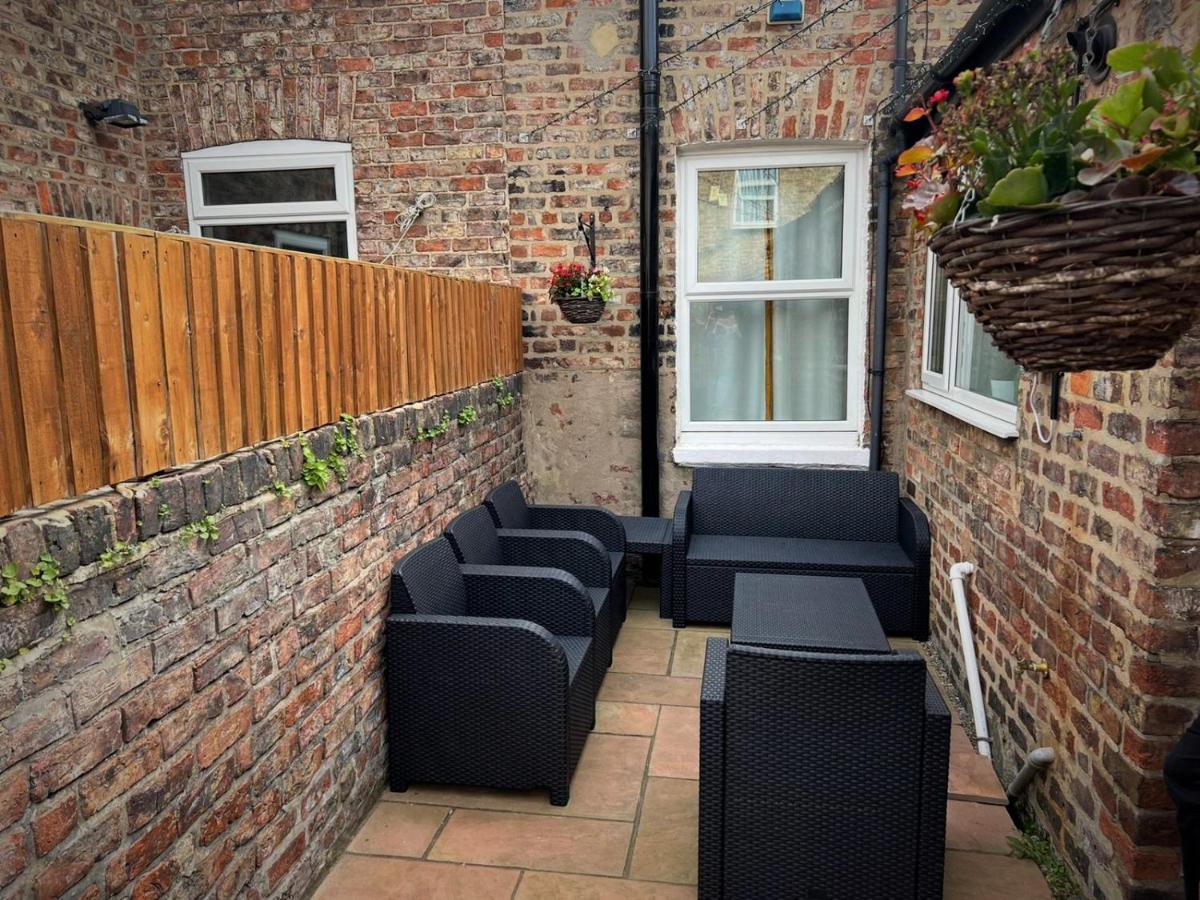 Escape 2 Unwind, Victorian Elegance - Sleeps 6 * York
