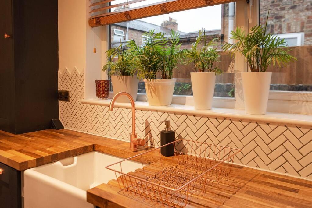 Escape 2 Unwind, Victorian Elegance - Sleeps 6